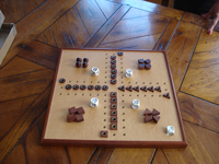 Jeu des petits chevaux en bois